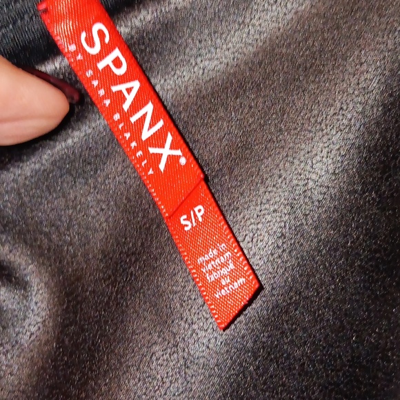 Spanx sz s shiny leggings - Picture 5 of 5
